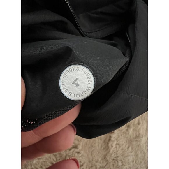 Lululemon Womens Black Puffer Vest Size M With Full-Zip & Reflective Details - Picture 10 of 13